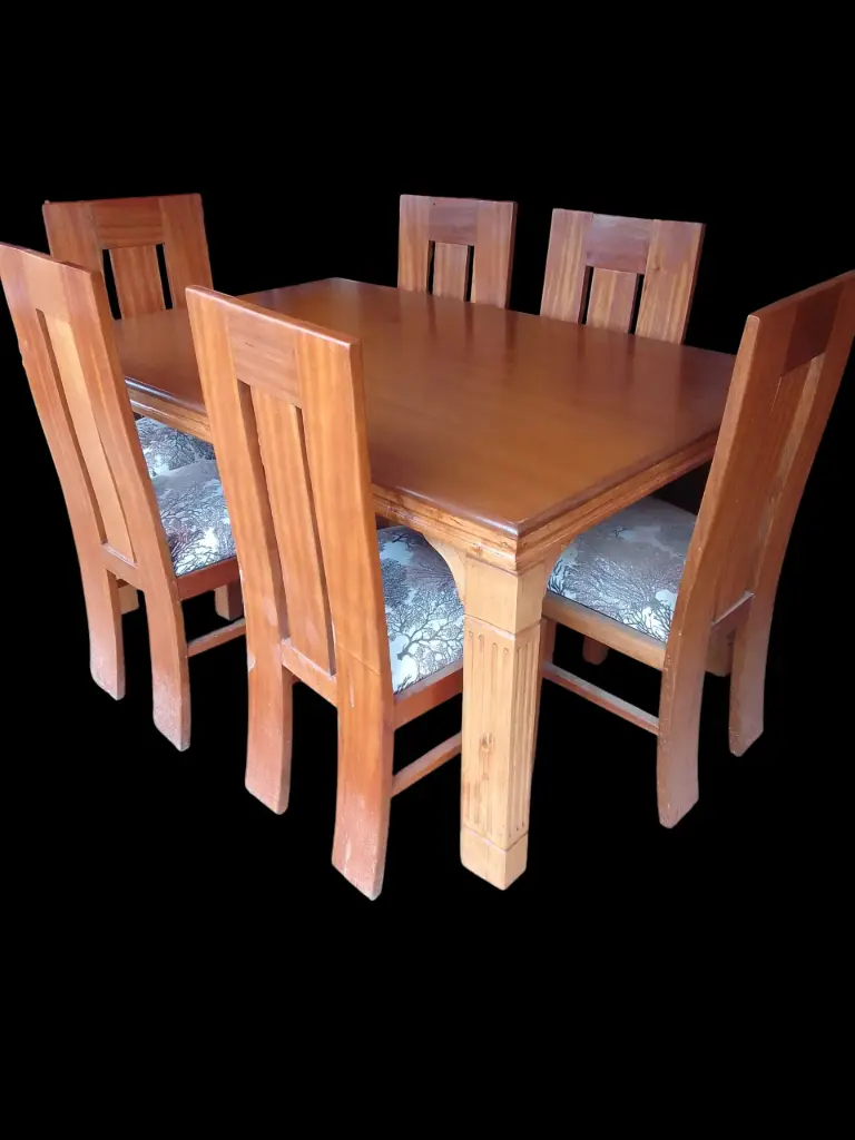 Dinning set  (6 seater, Natural mahogany colour)