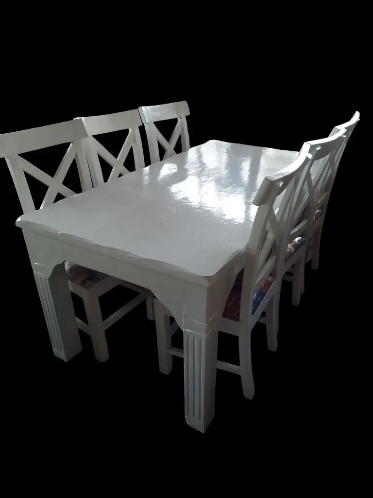 Dinning set  (6 seater, Natural mahogany colour)