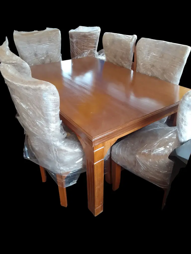 Dinning set (6 seater, Natural mahogany colour)