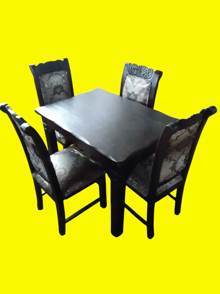 Dinning set  (4 seater, Natural mahogany colour)