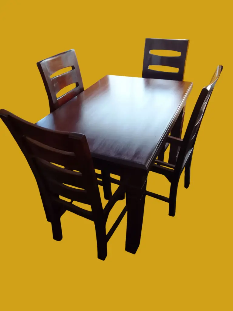 Dinning set  (4 seater, Natural mahogany colour)