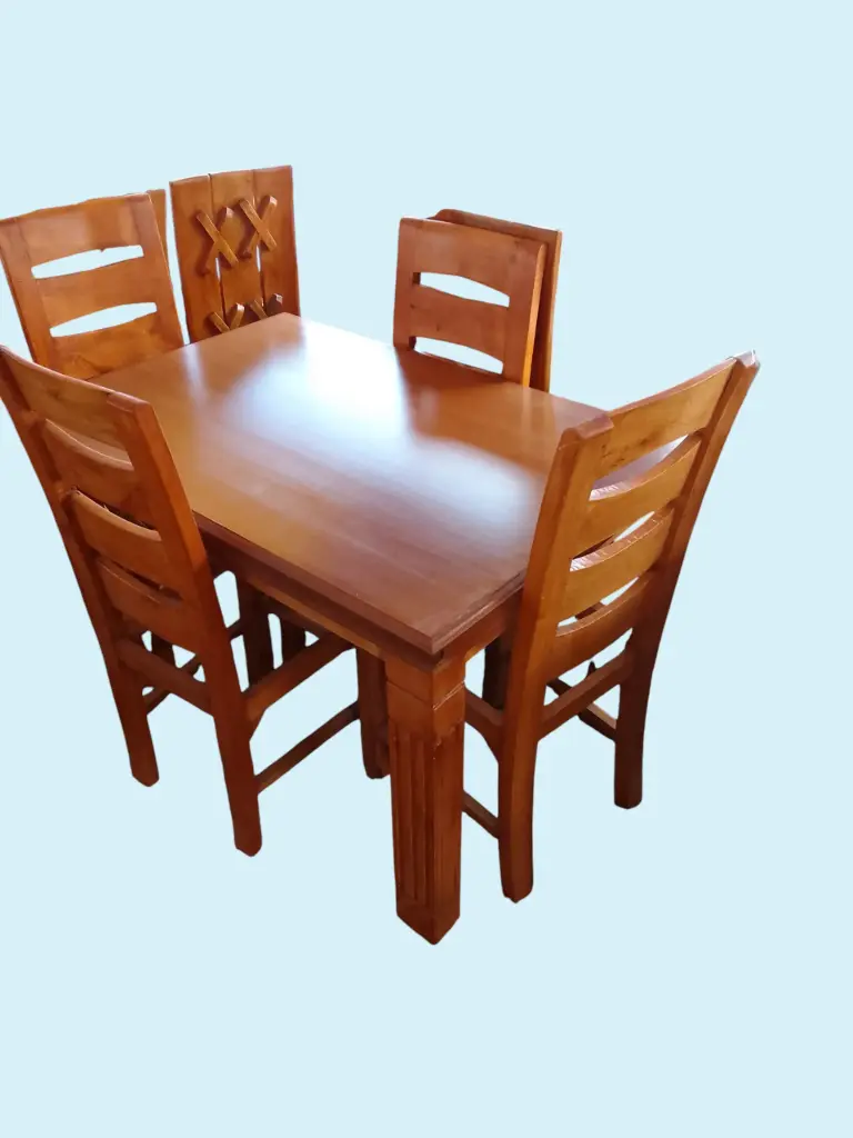 Dinning set  (4 seater, Natural mahogany colour)