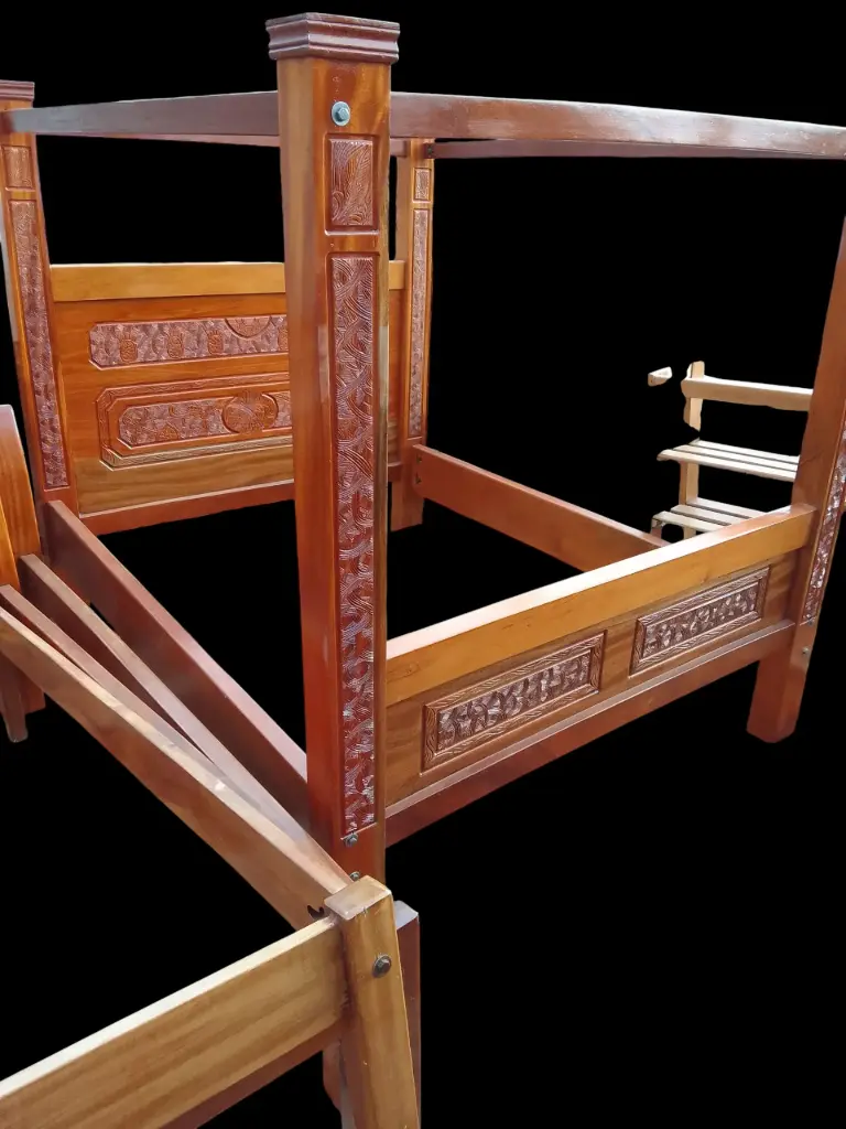 King-size bed (5×6, Natural mahogany colour)