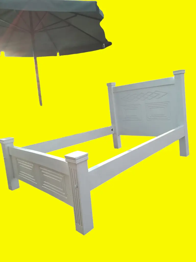 King-size bed (5×6, Natural mahogany colour)