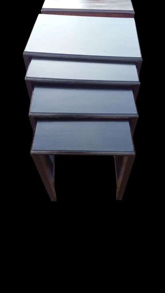Nest of stools 