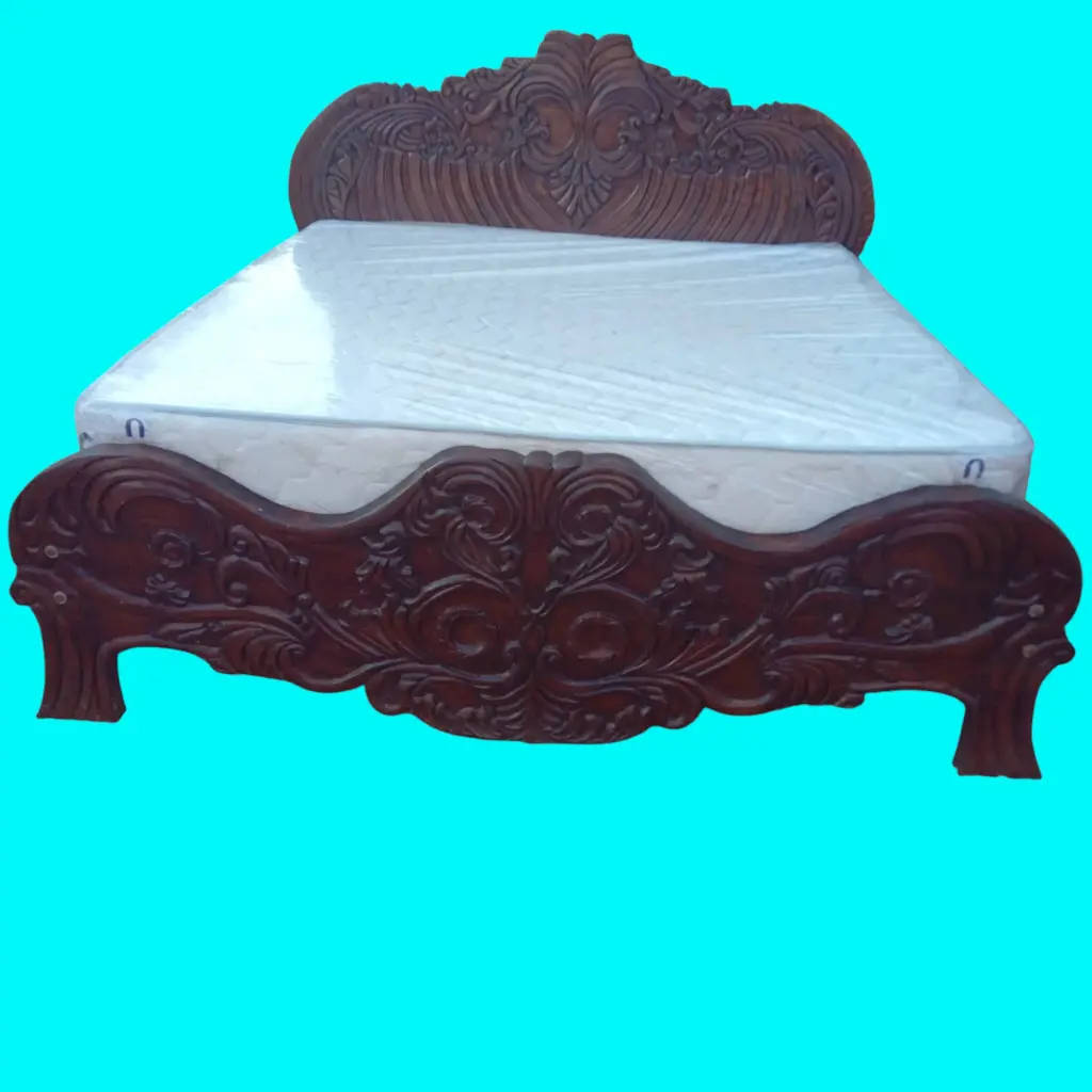 King-size bed (5×6, Natural mahogany colour)