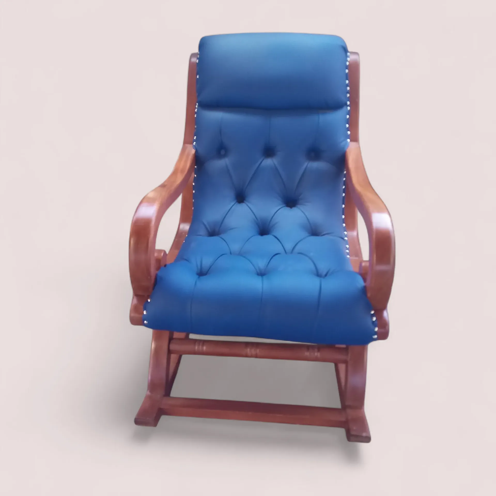 Rocking chair  (Natural mahogany colour)