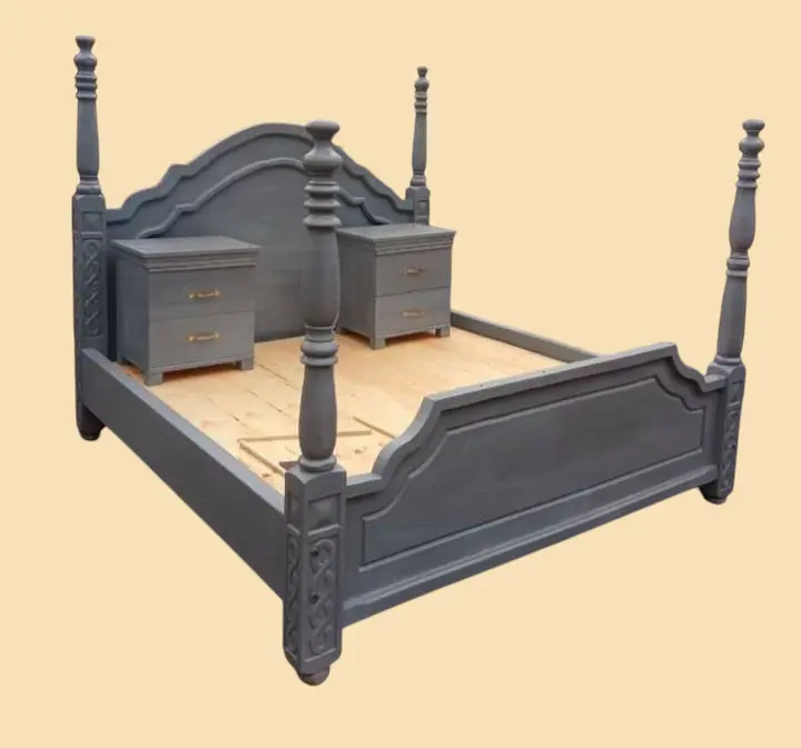 King-size bed (5×6, Natural mahogany colour)