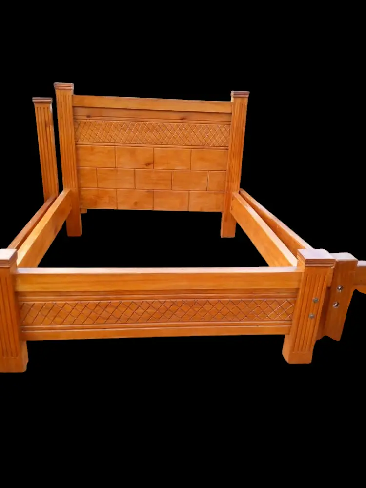 King-size bed (5×6, Natural mahogany colour)