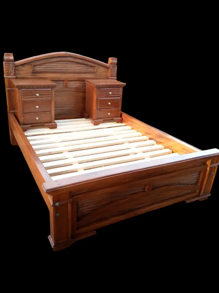 King-size bed (5×6, Natural mahogany colour)