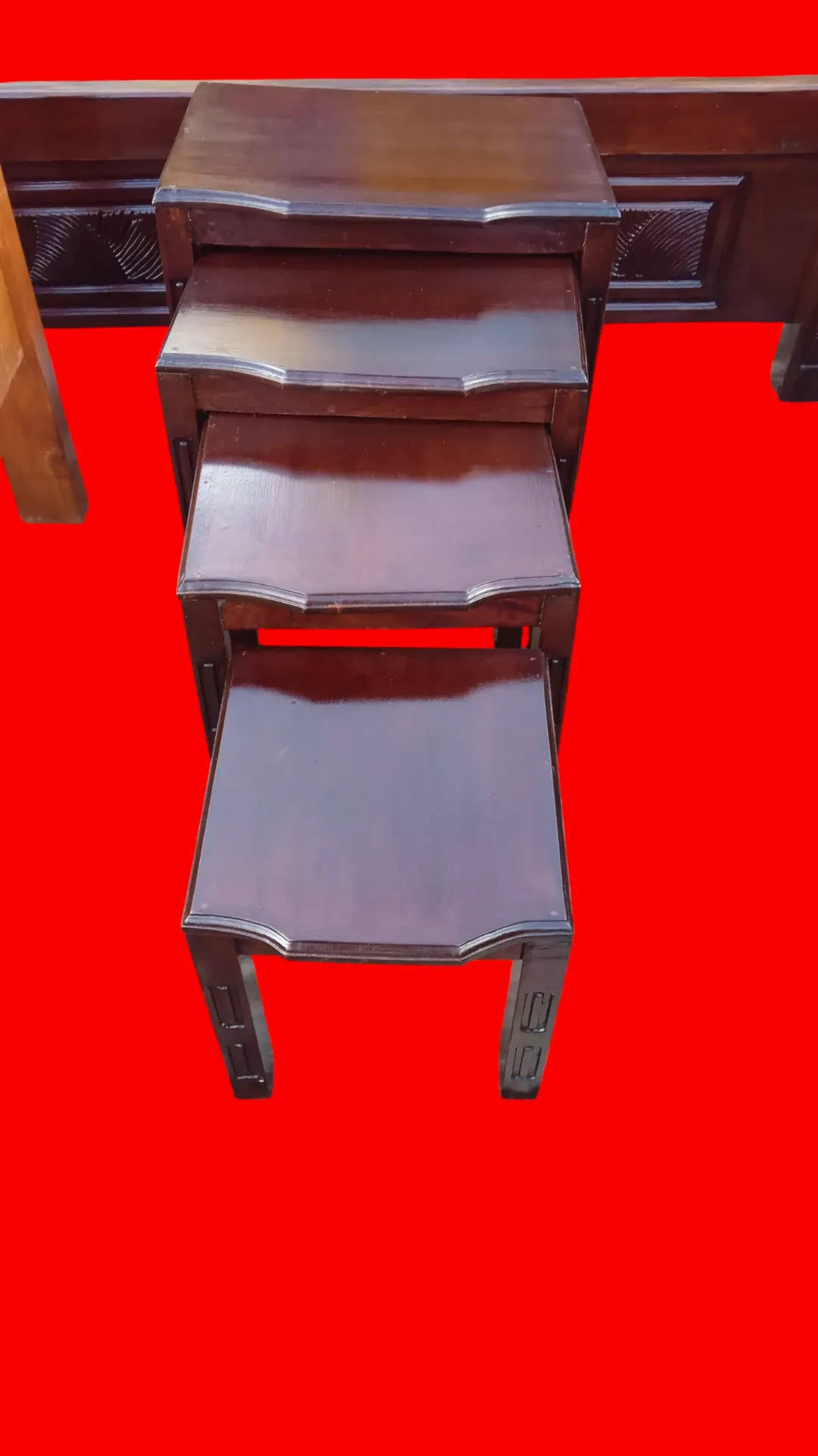 Nest of stools