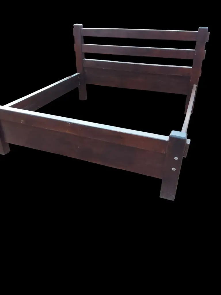 King-size bed  (5×6, Natural mahogany colour)