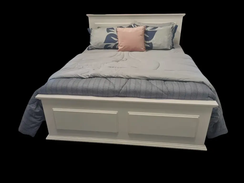 King-size bed (5×6, Natural mahogany colour)