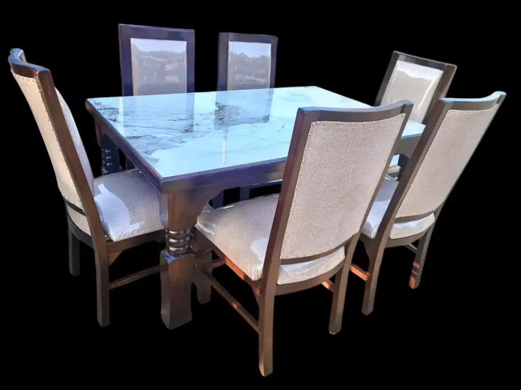Dinning set (8 seater, Natural mahogany colour)