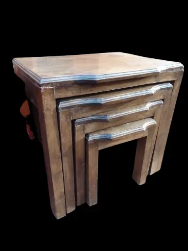 Nest of stools